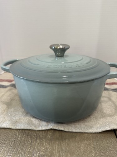 Le Creuset Signature CRACKED Cast Iron Round Dutch Oven Sea Salt 5.5 qt