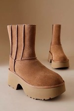 UGG Women's Classic Twin Seam New Heights Chestnut Suede Boots    Size 7