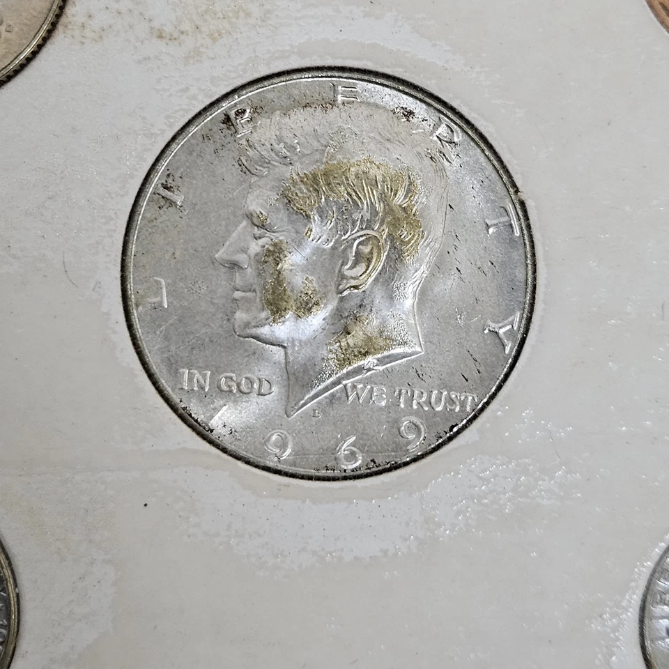 1970 GM Fisher Autobody Lordstown Ohio Uncirculated Coin Mint Set Employee Gift - Image 4 of 4