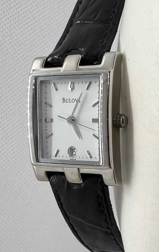 🐼🐼Gorgeous Unique Rectangular Tank BULOVA Ladie… - image 1
