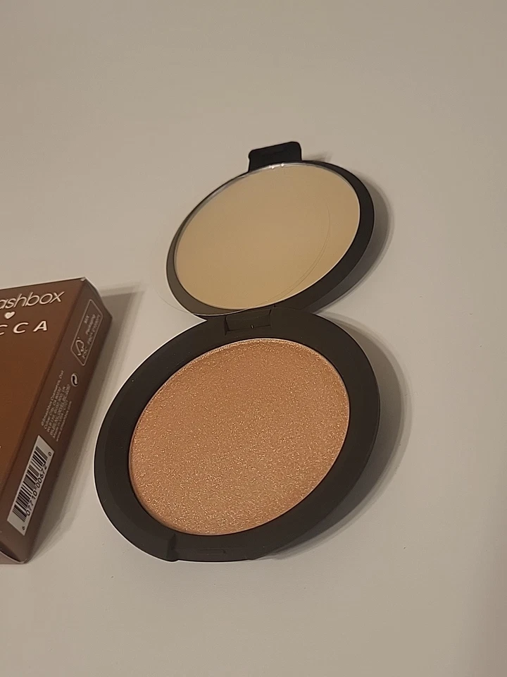Smashbox Becca Shimmering Skin Perfector Pressed - Champagne Pop - 0.24 oz / 7 g - Image 2 of 4