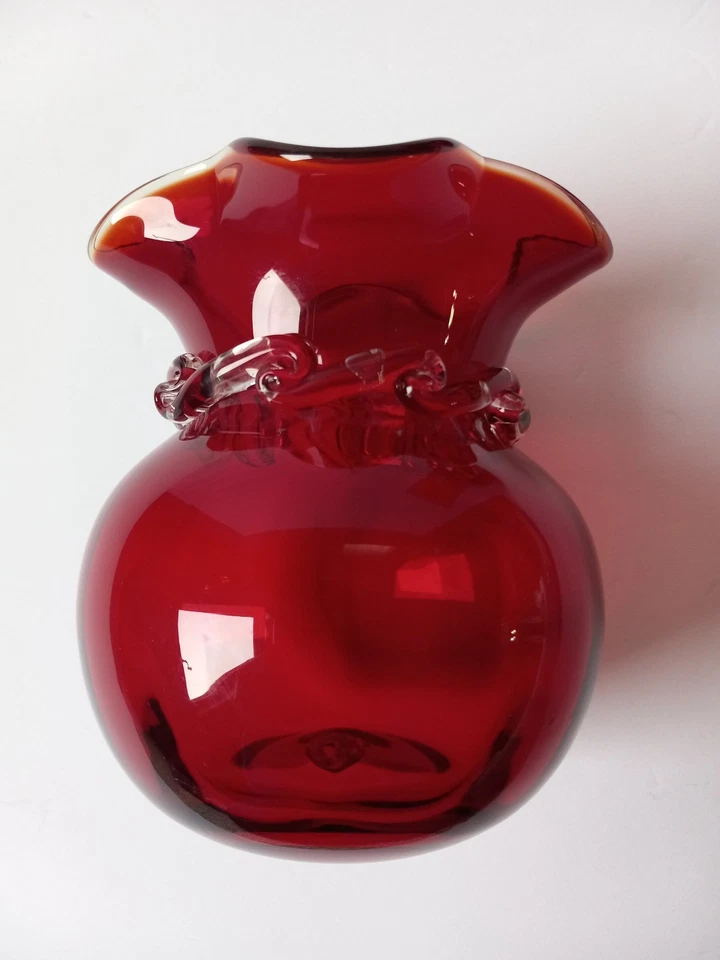 Vintage Anchor Hocking Royal Ruby Red Glass Vase Harding Pattern 1930s +1 Ruffle - Image 2 of 4