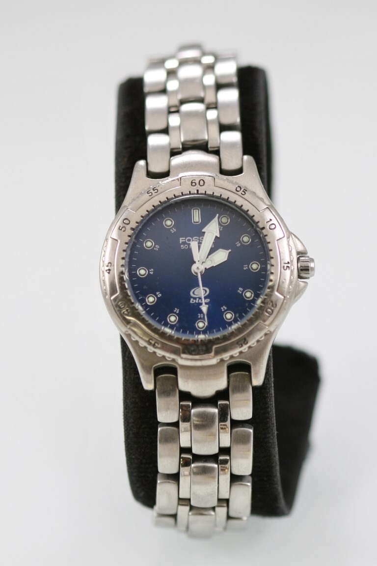 Fossil Steel FS2703 Womens Blue Dial Stainless Quartz Watch New Battery 50M WR Fossil F2 Stainless Steel Silver Case Wristwatches for sale  main image 3
