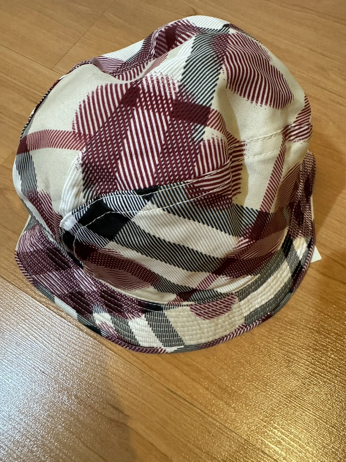 Burberry Kids Vintage Check Cotton Blend Bucket Heart Shape Hat