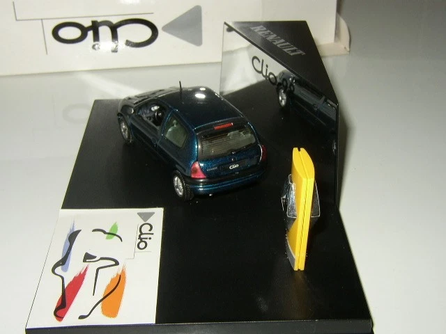VITESSE RENAULT CLIO II 1998 SÉRIE LIMITÉE réf 77 11 149 011 échelle 1/43 - Photo 2/4