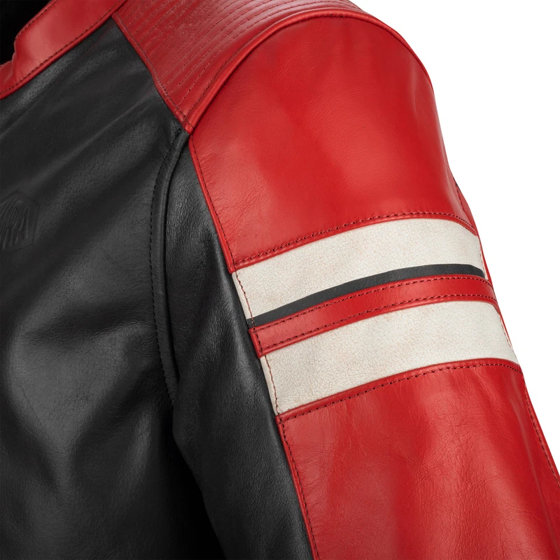 Black Red, photo 4 of 8