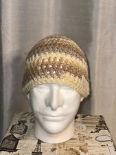 Beige cr me crochet beanie