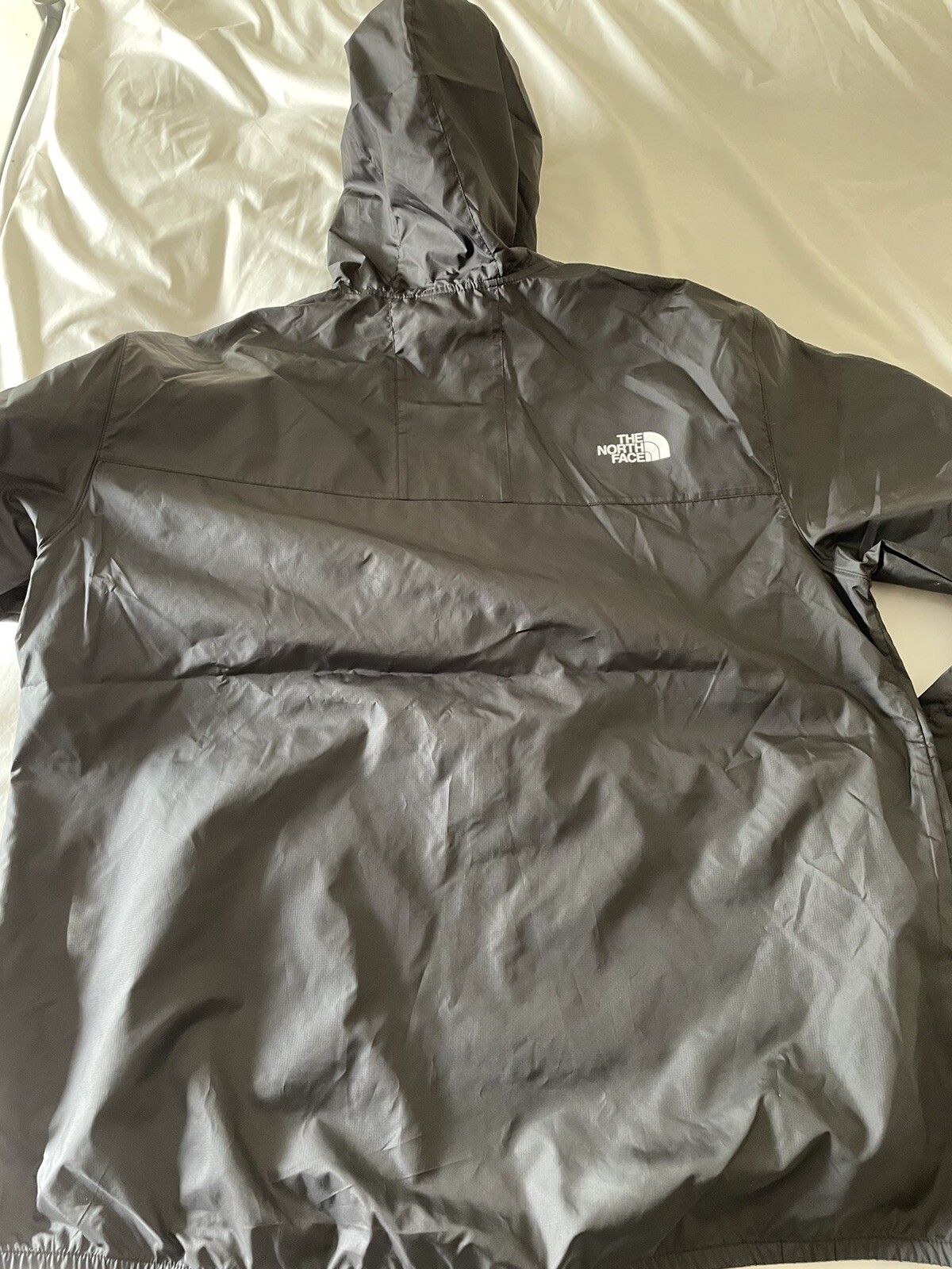 Chaqueta ligera de montaña de temporada para hombre The North Face negra/precio de venta sugerido por el fabricante £100