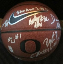 OREGON DUCKS 2019-20 TEAM SIGNED NIKE BASKETBALL w/ COA PAYTON PRITCHARD DANTE