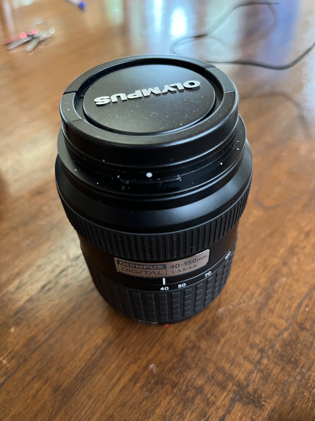 OLYMPUS E500 DIGITAL CAMERA with 40150mm & 17.545mm LENSES & HOOD