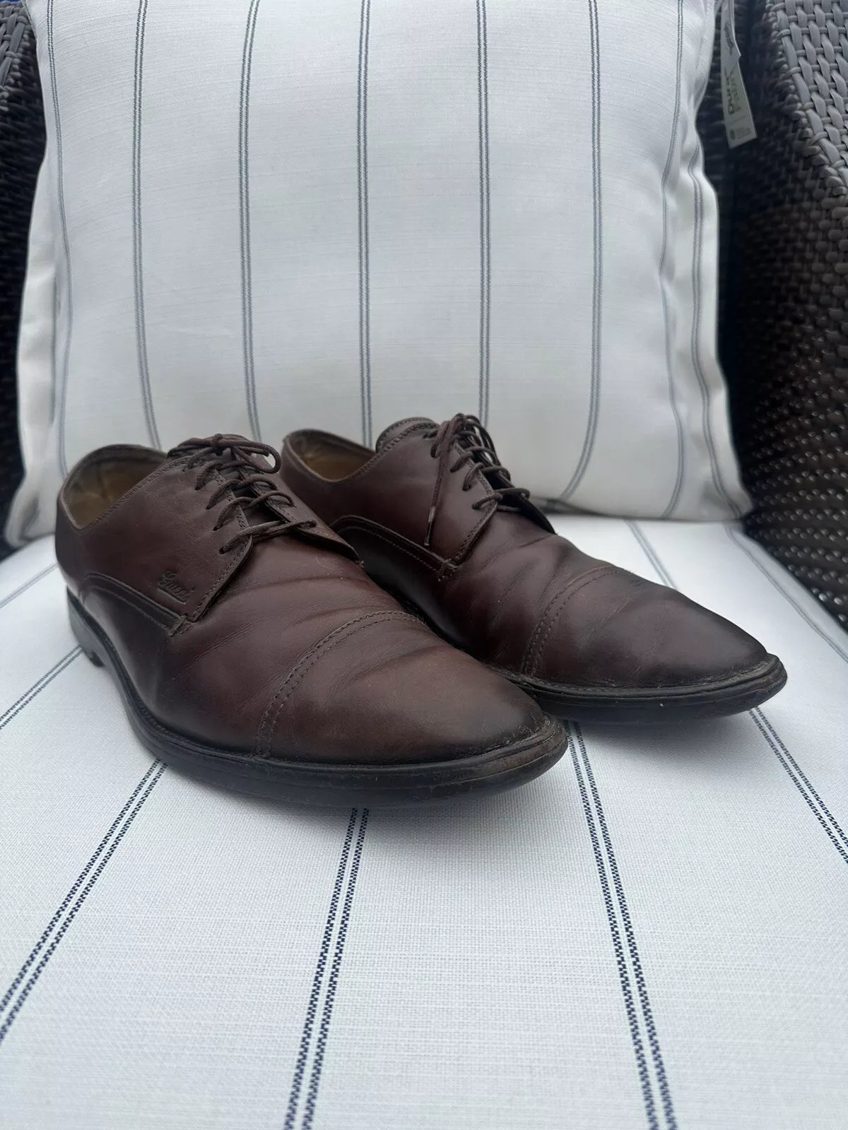 Chaussures habillées vintage GUCCI Made in Italy style classique cuir 41,5 E dentelle derby