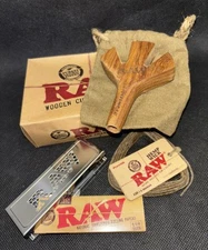 RAW Trident RAW 1.25 Classic Papers RAW Shredder Case RAW HempWick It’s A 4 Pack