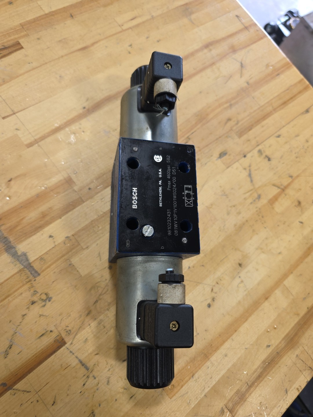 Bosch 081WV10P1V1001WS024/00D51 Directional Control Solenoid Valve 9810232431