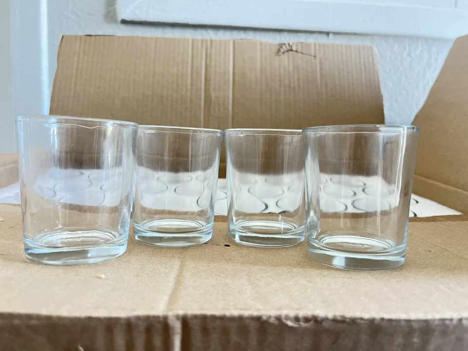 Velas electrónicas de luz de té LED sin llama alimentadas por batería con vidrio Foto 4 de 4