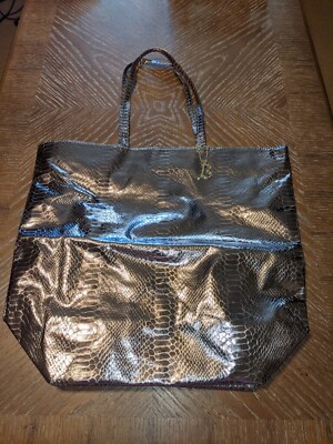 NWOT Beyonce Gold Metallic Faux Snakeskin Tote Bag Size 17.5''x15'' 