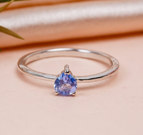 Topaze Bleue Naturelle - 6.6 à 7 Mm - 0.95 Carat - Traitée Par Irradiation