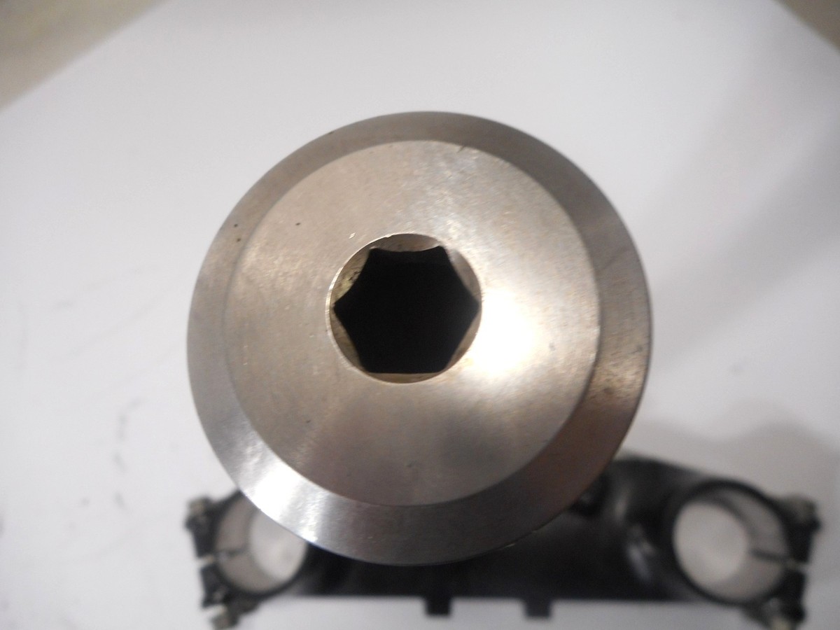 KAWASAKI ZX1100 FORK UNDER HOLDER TRIPLE TREE 44037-1312 ZX