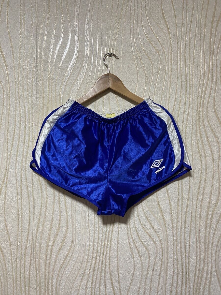 1980s UMBRO VINTAGE SHORTS FOOTBALL SOCCER sz 86 cm 32 1980s UMBRO VINTAGE SHORTS FOOTBALL SOCCER sz 86 cm 32