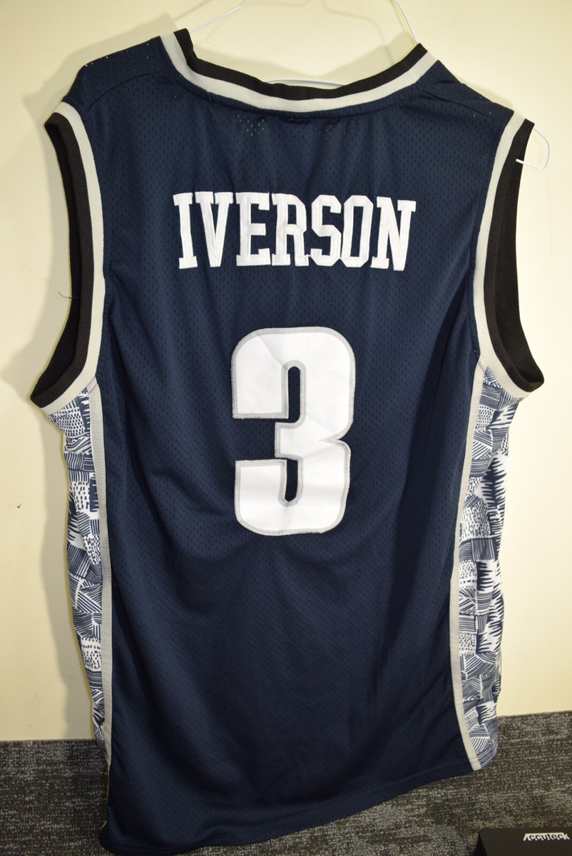 【レア物】NBA（NCAA）ユニフォーム A.IVERSON（ジョージタウン大） Allen Iverson Georgetown 1995 Men's Navy NCAA Swingman