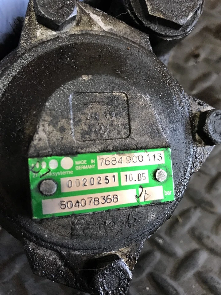 Bomba dirección asistida Iveco Euro Cargo 75E18 año 2002-2008 504078368 7684900113 Foto 3 de 4