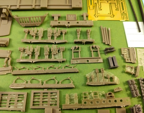 Electric locomotive VL11/VL11m (2 sections) H0 1/87 Kit for assembly - Picture 6 of 13