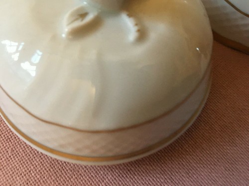 Olla y tapa de porcelana blanca pintada a mano Hollohaza Hungría vintage. 1992. ¡Envío gratis! - Imagen 8 de 10