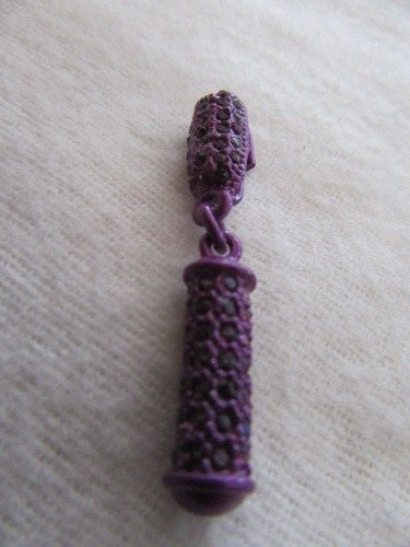 NWOT St. John Knit Lilac Tone , Lilac Crystal Zipper Pull 1 5/8" - Picture 2 of 6