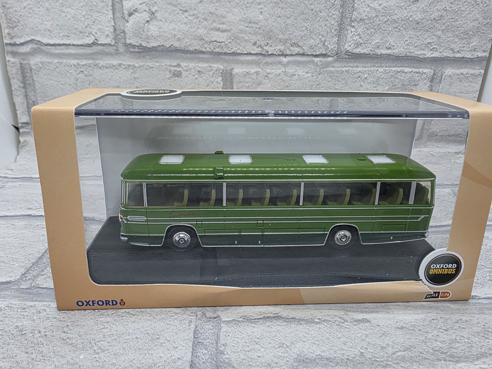 Oxford OO /1/76 Duple Commander MkII Bus Southdown Green Devon Cornwall 76DC001