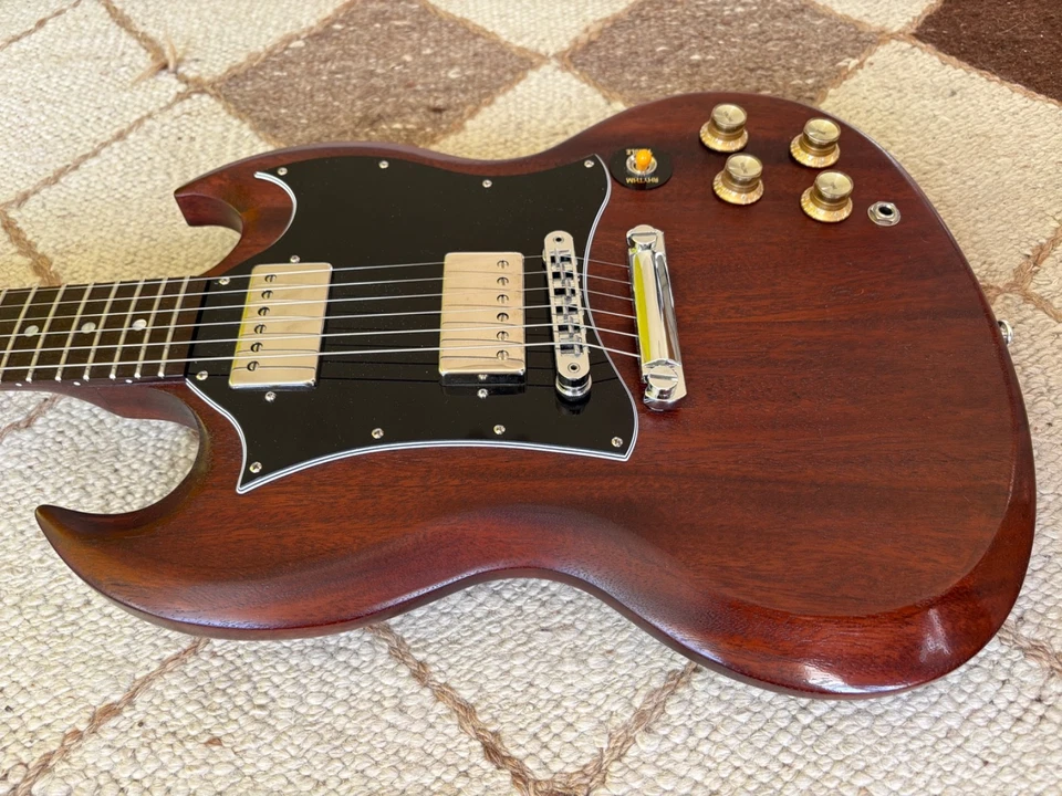 Gibson SG Special Faded 2016 WB marrone indossato - Immagine 2 di 4