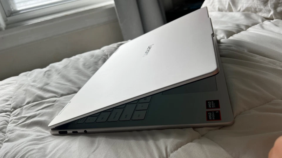 Lenovo - Yoga 7 2-in-1 - Copilot+ PC - 16" 2K LCD Touchscreen Laptop - AMD Ryzen - Image 3 of 4