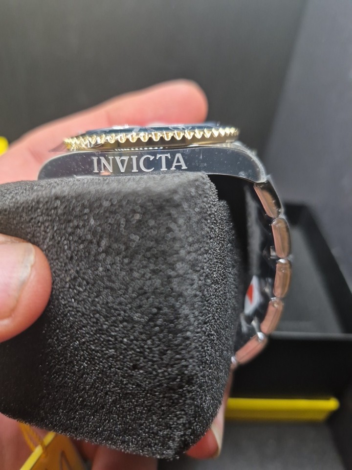Invicta Pro Diver 44710 - Orologio Uomo Impermeabile, Quarzo, Acciaio Inossidabile, Quadrante Argento 43mm