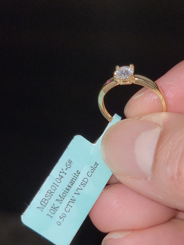 10k Real Gold Moissanite 0.50ctw Size 6 - Image 2 of 4
