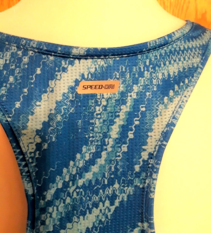 Camiseta deportiva CASCADE Sport Performance speed dri grande para mujer espalda deportiva Foto 4 de 4