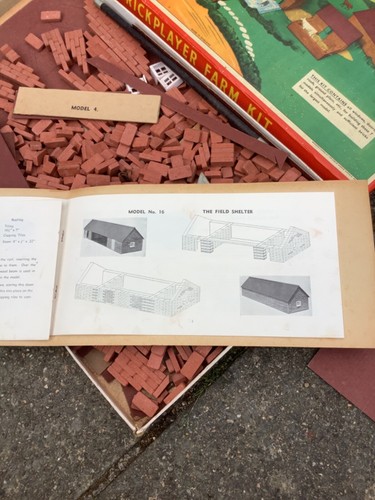 Spears Games Brickplayer Farm Kit Real Bricks Scarce Building kit & plans scarce - Imagen 7 de 9