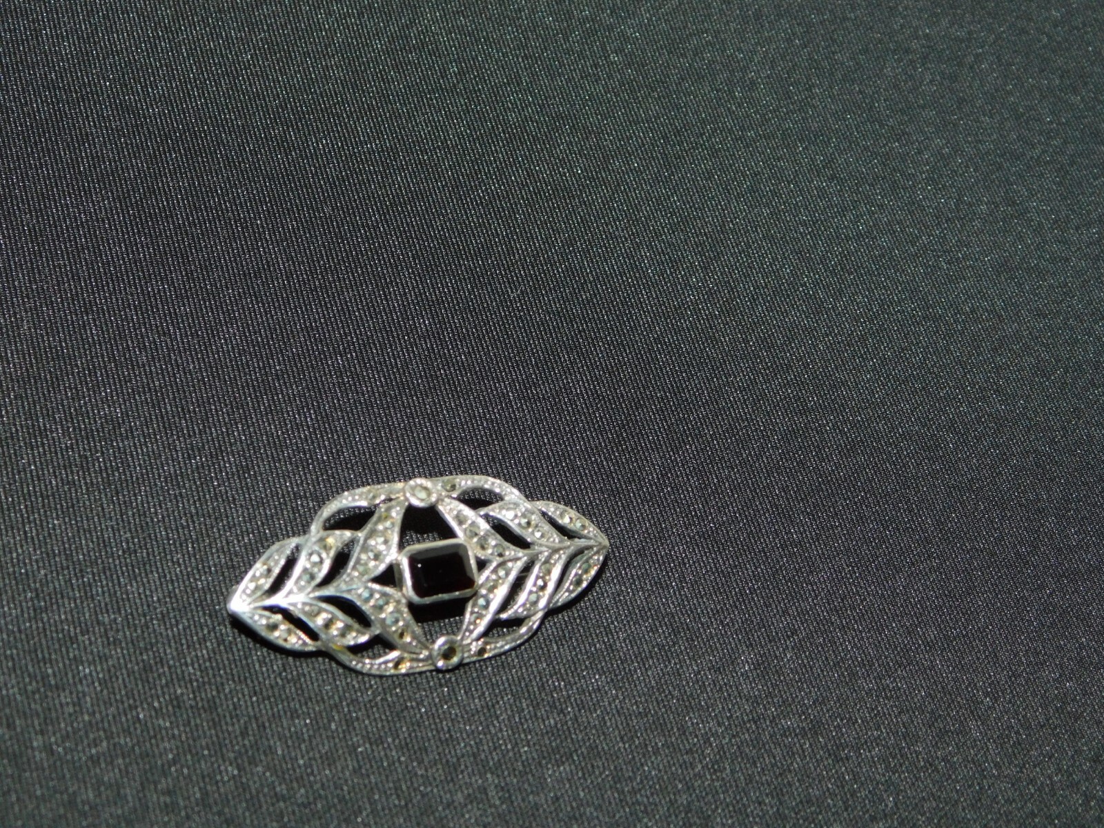 VINTAGE SOLID  SILVER MARCASITE GARNET BROOCH 5.5… - image 6