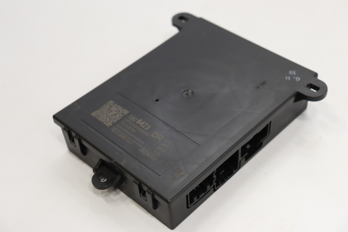 2017 - 2023 CADILLAC XT5 FRONT SEAT MEMORY CONTROL MODULE UNIT OEM 