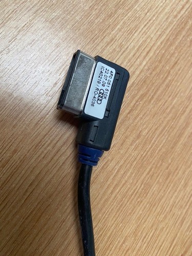 3no. Genuine Audi Phone/Entertainment Interface Connection Leads - Picture 2 of 11