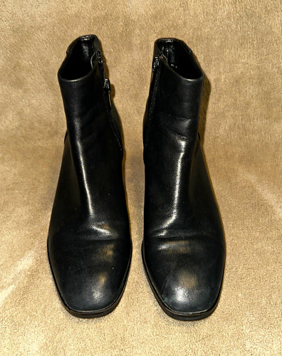 Via Spiga Women’s Black Leather Ankle Bootie Zip Almond Toe Block Heel 4