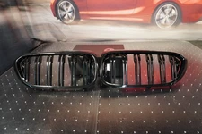 Gloss Black Front Grilles w/ Dual Slats G30 5-Series (2017-2020) SEE DESCRIPTION