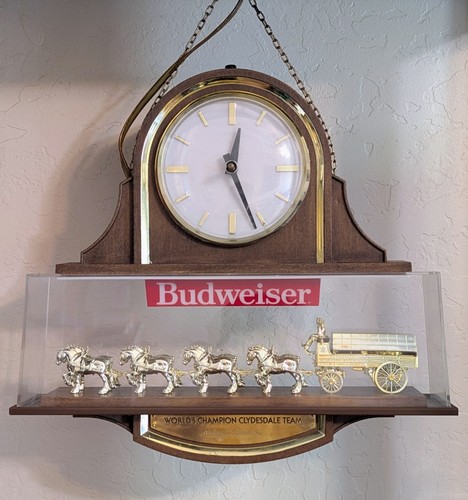 Budweiser Clydesdale Wagon Breweriana Collectible Clock with Display Case