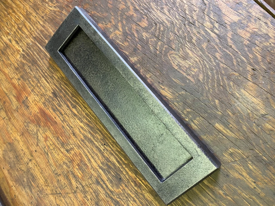 Ancienne Entrée boîte aux lettres en fonte ,estampillée RY - Photo 3/4