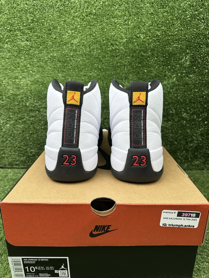 Talla 10.5 - Air Jordan 12 Retro 2025 Taxi DS NUEVO Foto 4 de 4