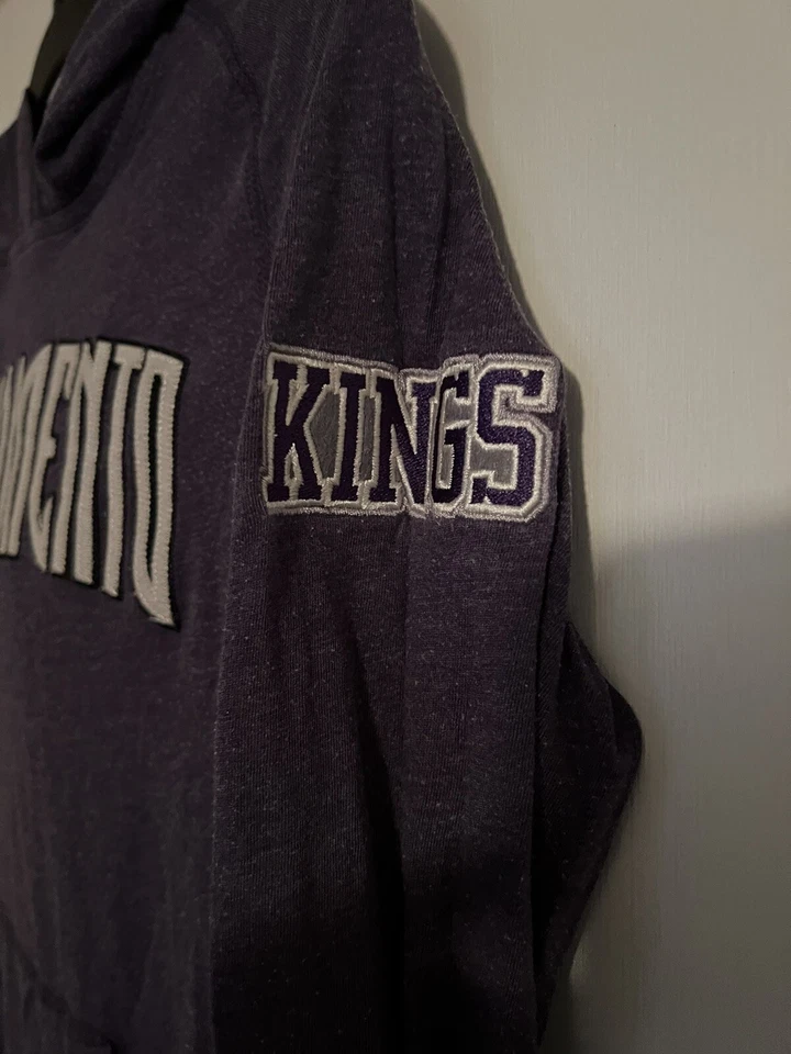 Suéter Mitchell & Ness Sacramento Kings Púrpura Jóvenes Niñas Talla Mediana Foto 4 de 4