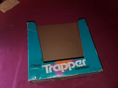K8 Vtg Lot of 49 School Folders Trapper Keeper Looney Tunes Animals Harley Sport - Picture 21 of 21