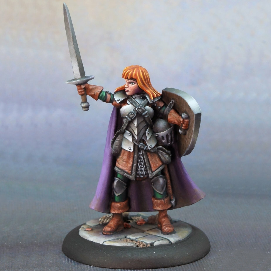Reaper Dark Heaven Legends 04070 Caerindra Thistlemoor Female Fighter  Knight D&D