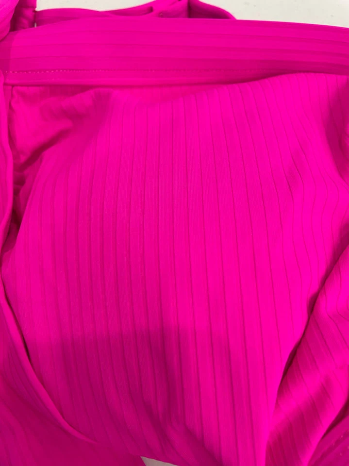 $30 California Waves Trendy Talla Grande Bralette Bikini Top Rosa Talla 2 (20/22) Foto 2 de 2