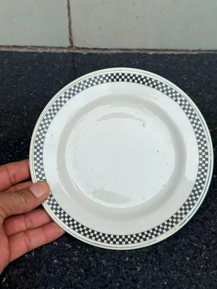 Plato de cerámica y porcelana antiguo de 1900 para servir alimentos Foto 3 de 4