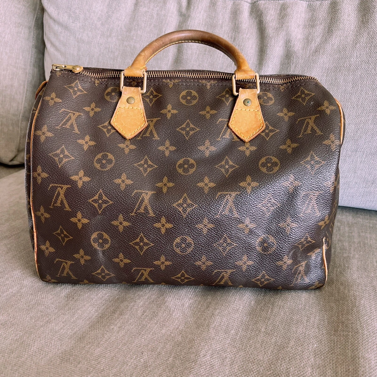 Louis Vuitton Vintage Louis Vuitton Speedy 25 Black Epi Leather City