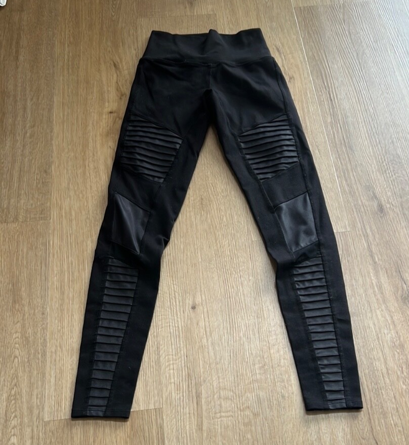 Alo Yoga High Waisted Moto Black Leggings Sz XS