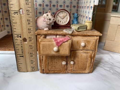 PETER FAGAN COLOUR BOX CAT CAT ON A Cabinet - Picture 7 of 8